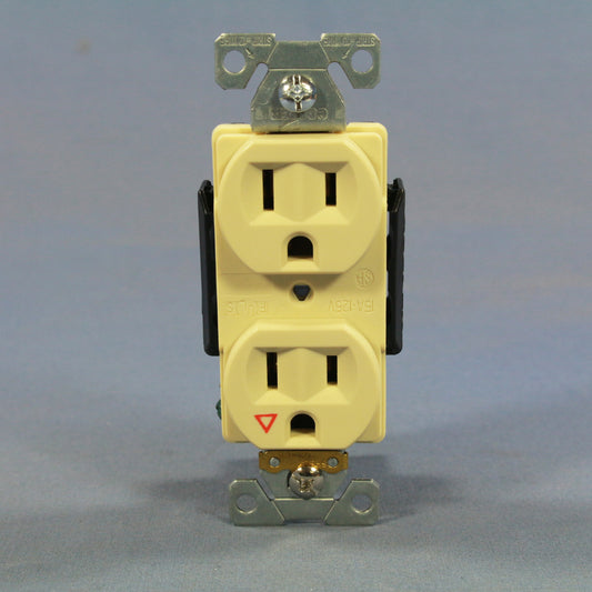 Cooper Ivory Isolated Ground Receptacle Duplex Outlet 5-15R 15A 125V IG5262V