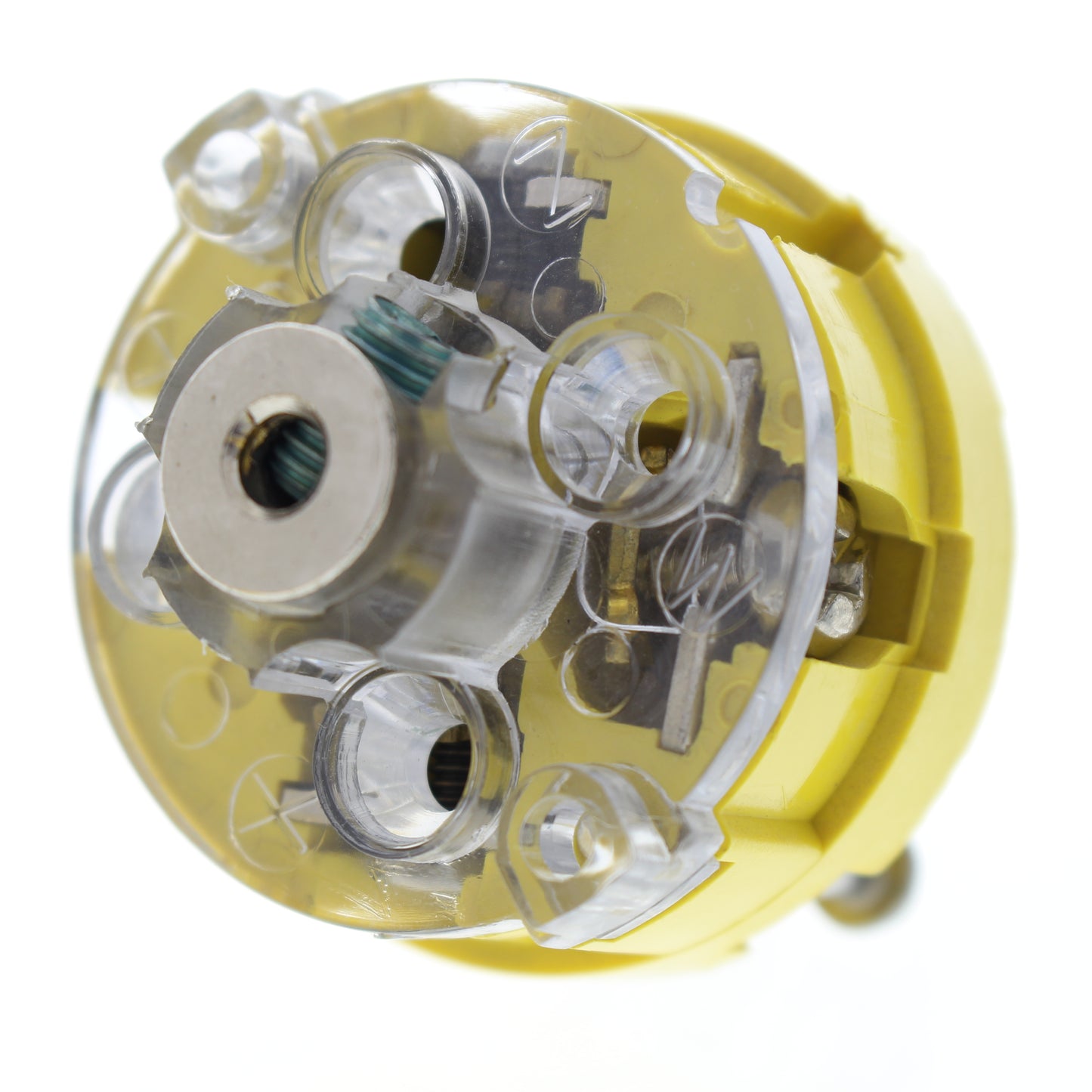 Cooper Yellow Watertight Locking Plug Nema L23-20R 20A 347/600V 3PH 4P5W L2320PW