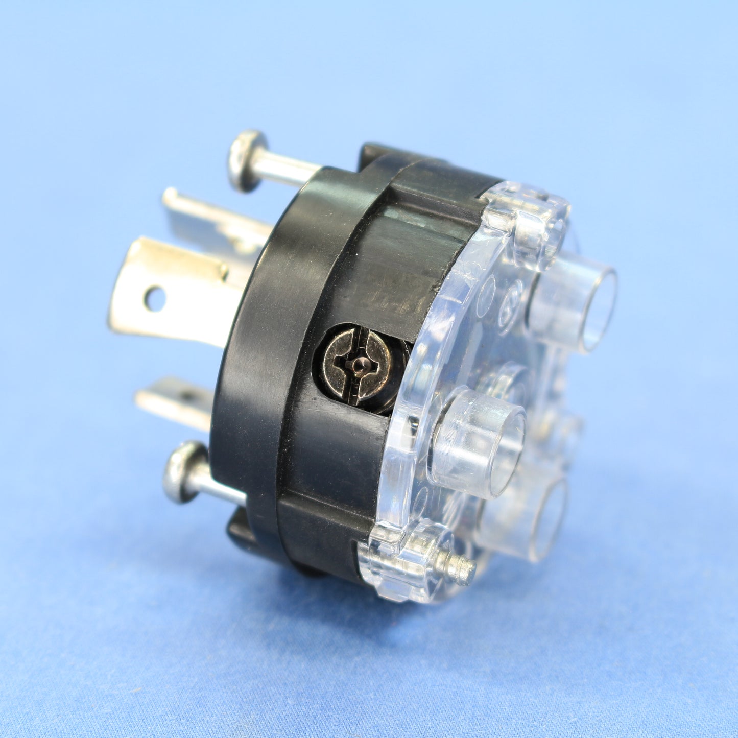 Cooper Black Watertight Locking Plug Nema L5-20P 20A 125V 2-Pole 3-Wire L520PWBK