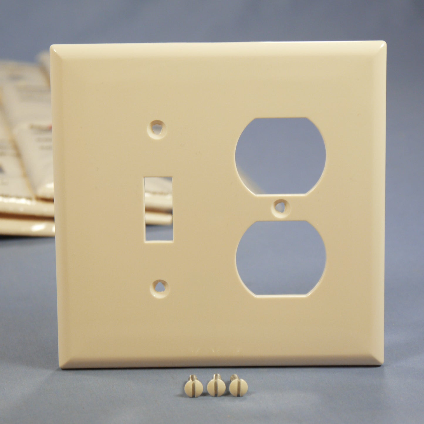 Cooper PJ18LA Lt Almond 2-Gang Toggle Duplex Unbreakable Mid-Size Wallplate 20pc