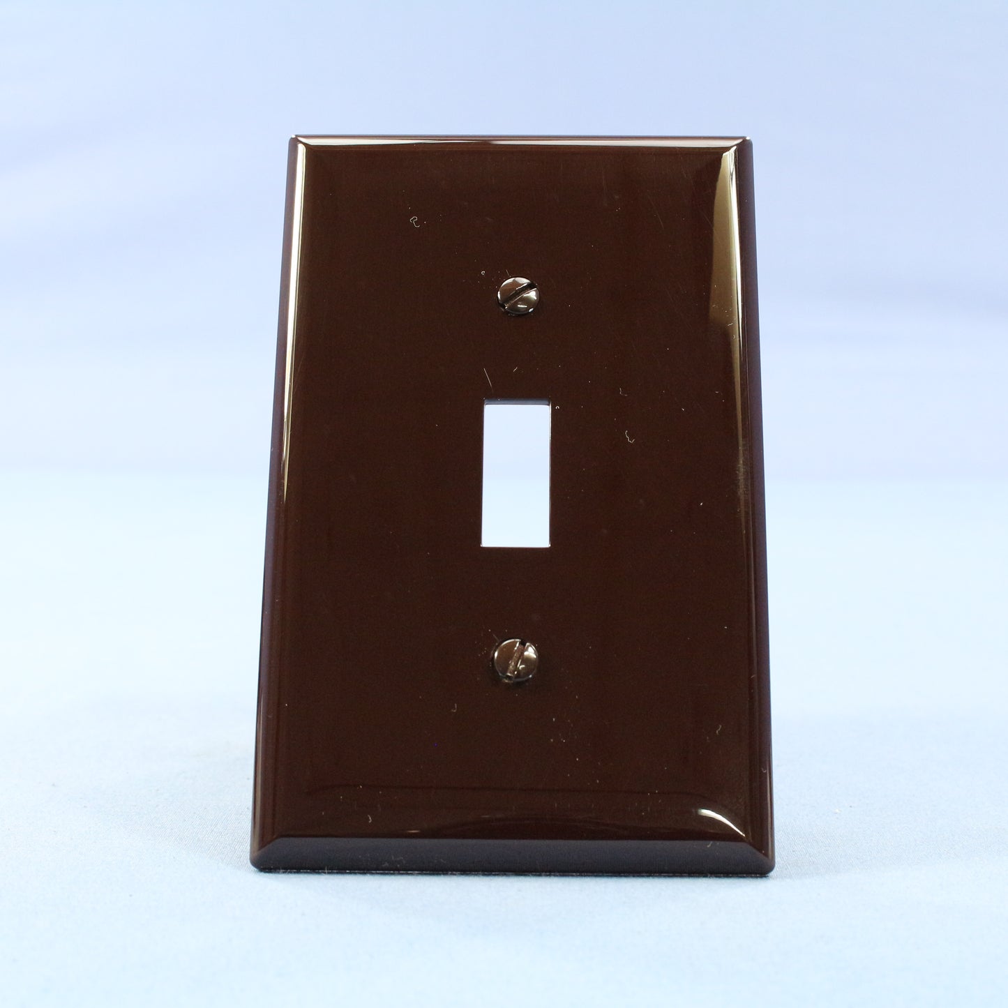 Cooper PJ1B Brown 1-Gang Toggle Unbreakable Nylon Mid-Size Wallplate Cover 25pcs