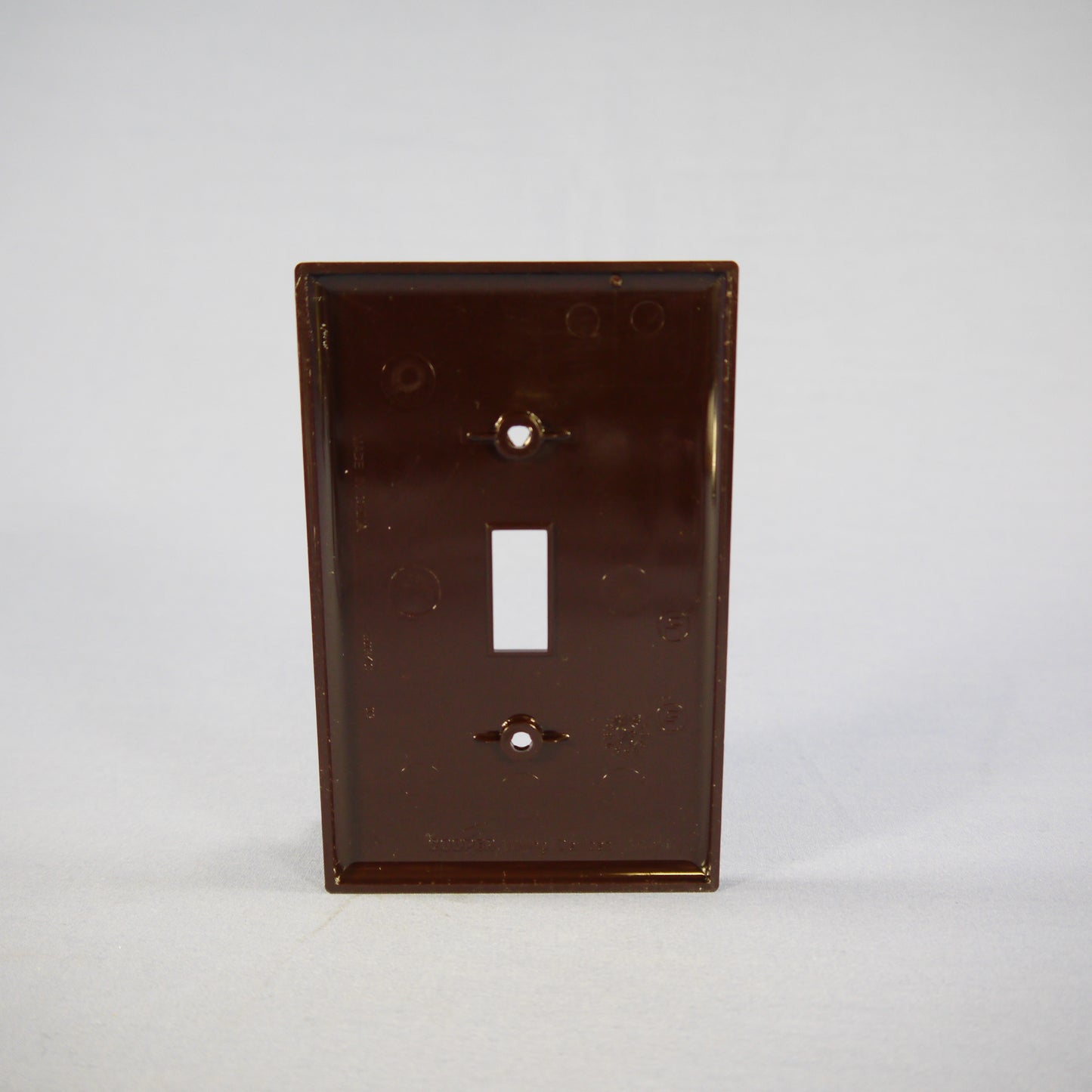 Cooper PJ1B Brown 1-Gang Toggle Unbreakable Nylon Mid-Size Wallplate Cover 3pcs