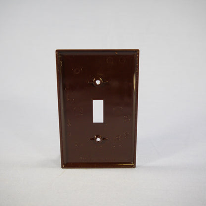 Cooper PJ1B Brown 1-Gang Toggle Unbreakable Nylon Mid-Size Wallplate Cover 3pcs