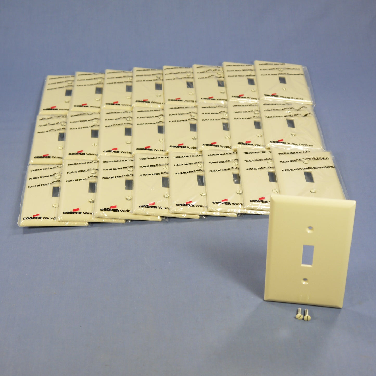 Cooper PJ1V Ivory 1-Gang Toggle Unbreakable Nylon Mid-Size Wallplate Cover 25pcs
