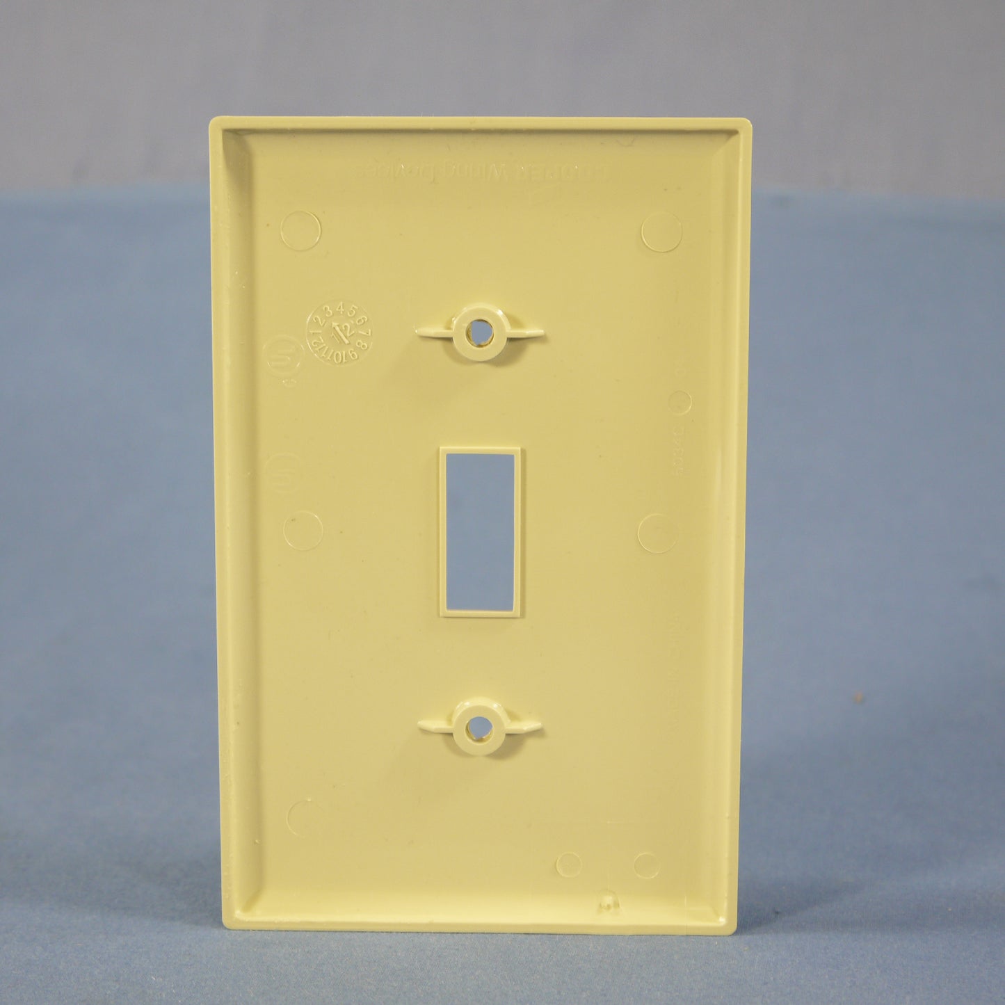 Cooper PJ1V Ivory 1-Gang Toggle Switch Unbreakable Mid-Size Wallplate Cover