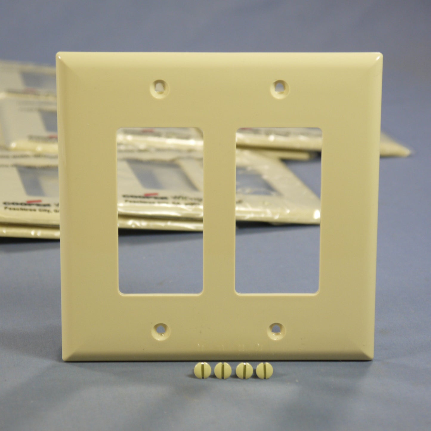 Cooper PJ262V Ivory 2-Gang Decorator GFCI Nylon Mid-Size Wallplate Cover 20-pack