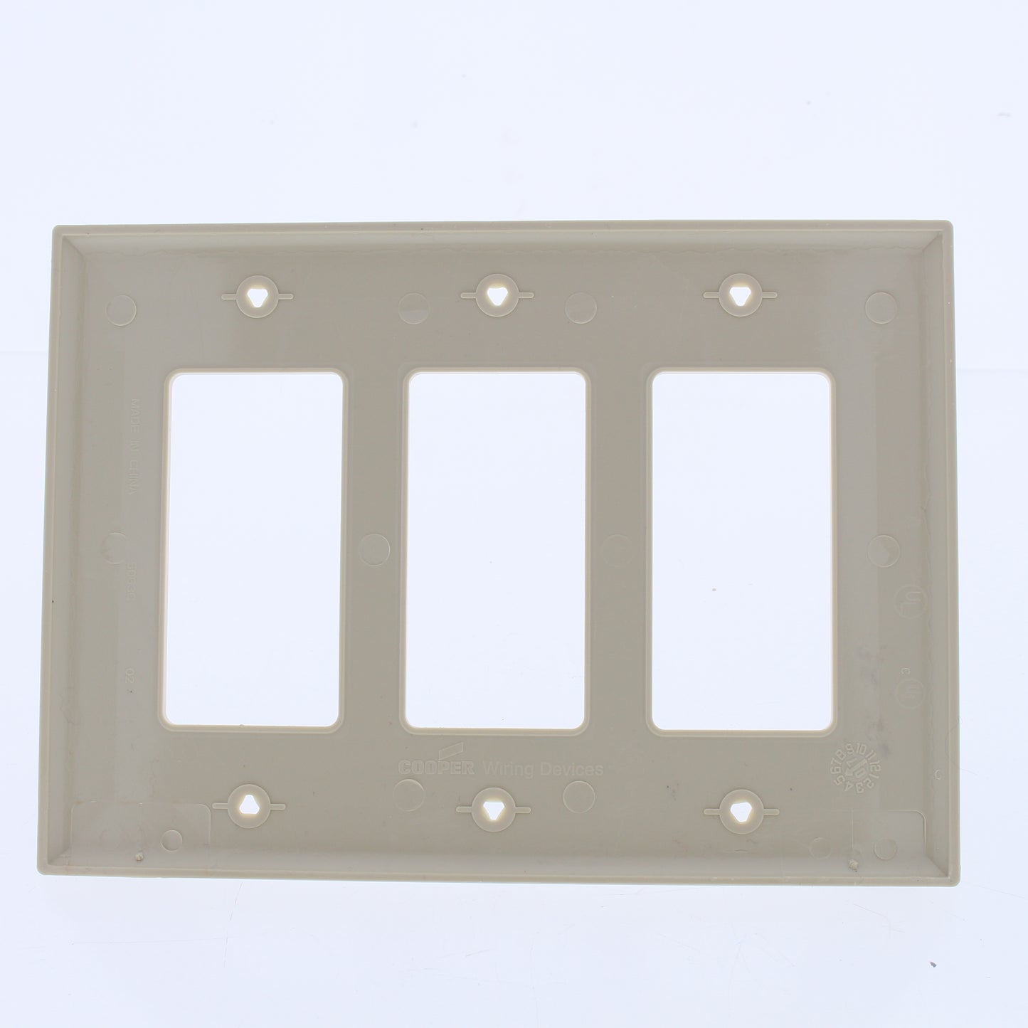 Cooper PJ263V Ivory 3-Gang Decorator GFCI Polycarbonate Mid-Size Wallplate 15pcs