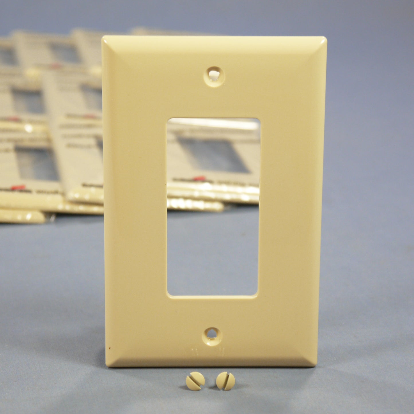 Cooper PJ26V Ivory 1-Gang Decorator GFCI Nylon Mid-Size Wallplate Cover 20-pack