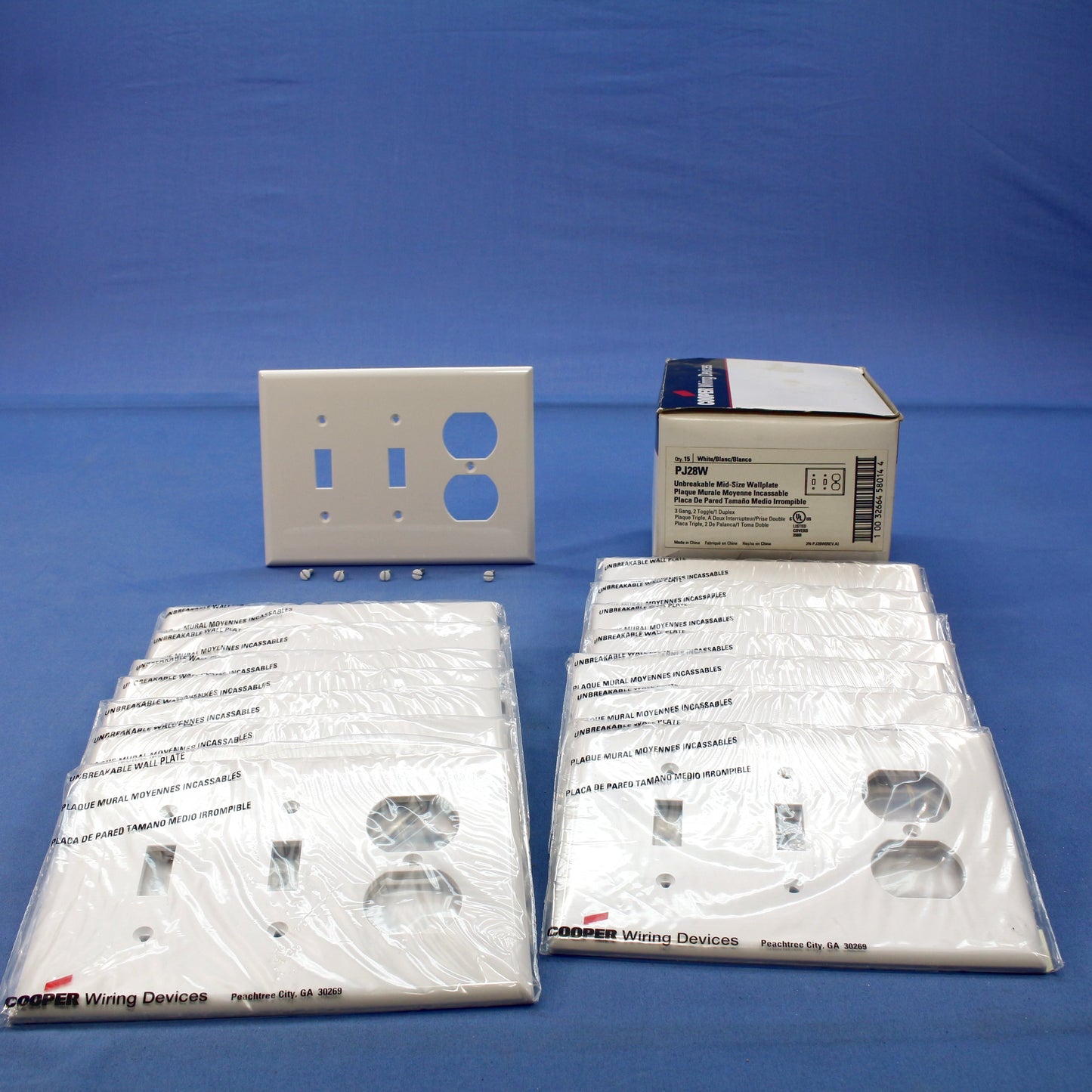 Cooper PJ28W White 3-Gang Toggle Duplex Unbreakable Midsize Wallplate Cover 15pc