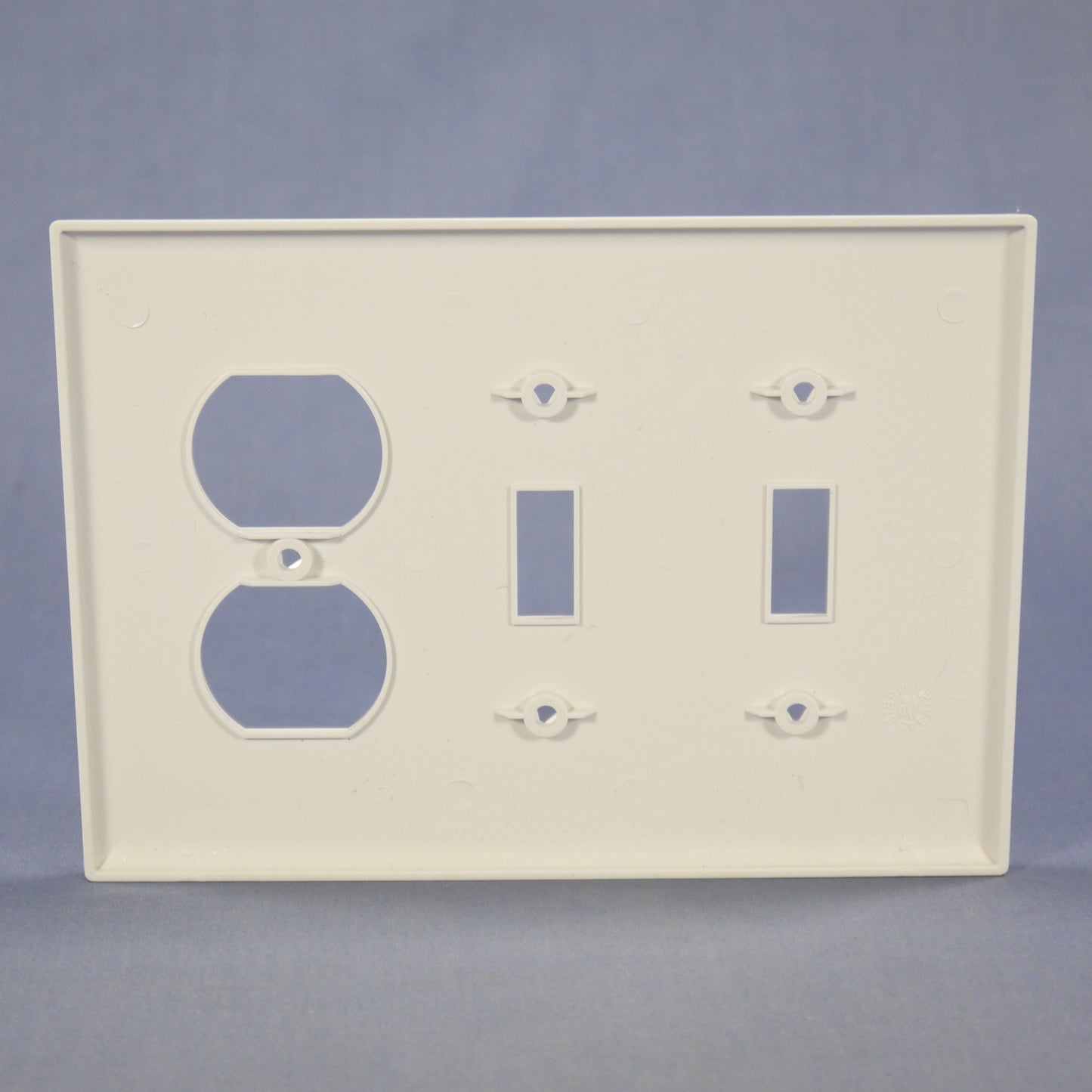 Cooper PJ28W White 3-Gang Toggle Duplex Outlet Unbreakable Mid-Size Wallplate