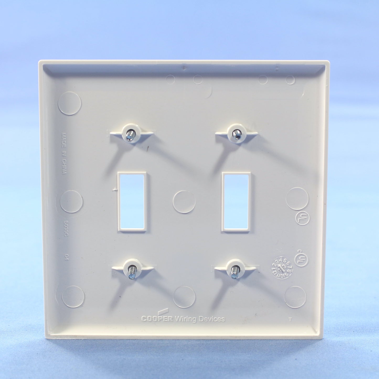 Cooper PJ2W White 2-Gang Unbreakable Toggle Nylon Mid-Size Wallplate Cover 20pcs
