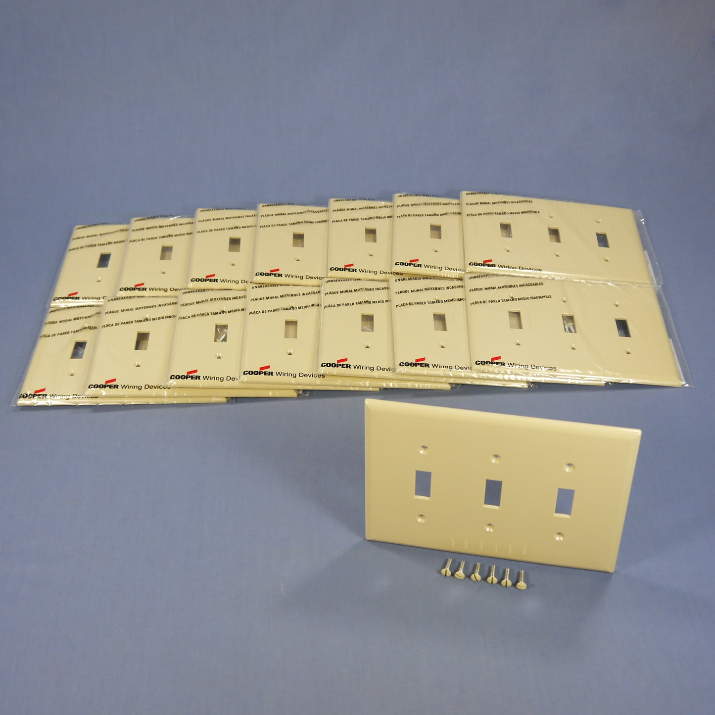 Cooper PJ3V Ivory 3-Gang Toggle Unbreakable Nylon Mid-Size Wallplate Cover 15pcs