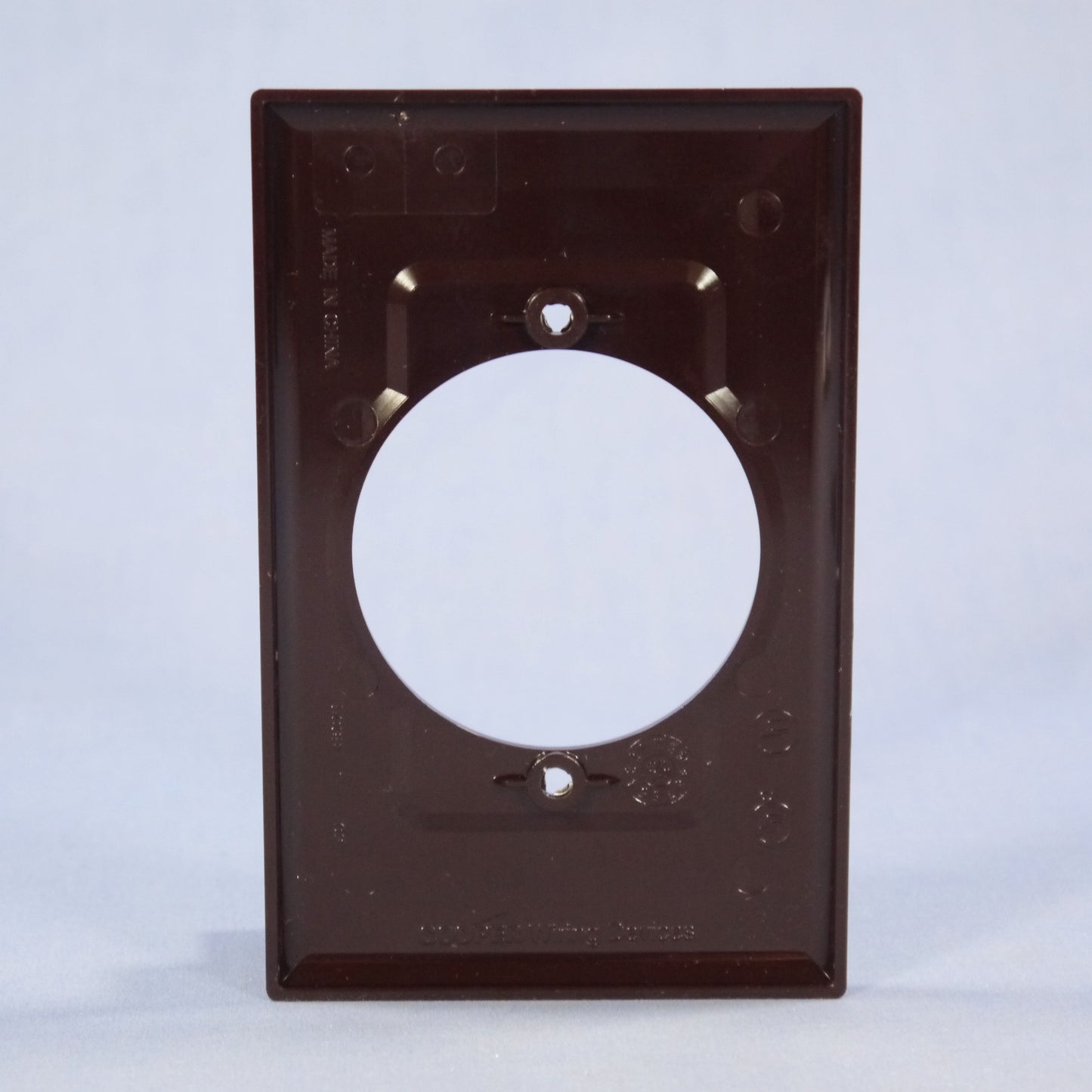 Cooper PJ724B Brown 1-Gang 30/50A Power 2.15" Outlet Mid-Size Nylon Wallplate