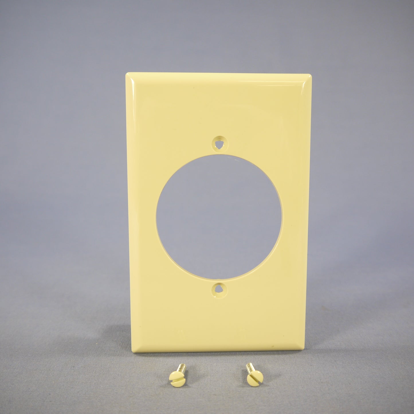 Cooper PJ724V Ivory 1-Gang 2.15" Outlet 30/50A Mid-Size Nylon Wallplate Cover
