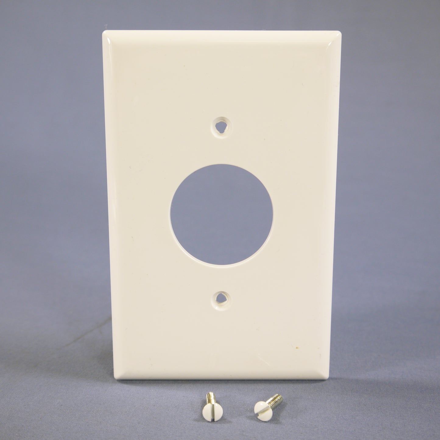 Cooper PJ7W White 1-Gang 1.406" Mid-Size Receptacle Nylon Wallplates Covers 2pcs