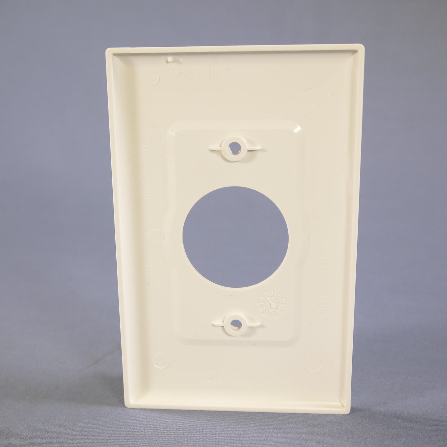 Cooper PJ7W White 1-Gang 1.406" Mid-Size Receptacle Nylon Wallplates Covers 2pcs
