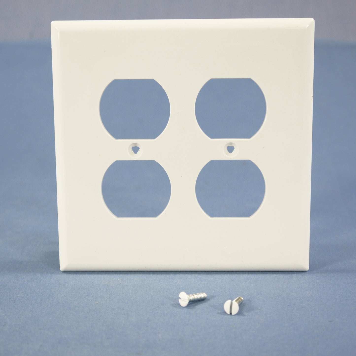 Cooper PJ82W White 2-Gang Duplex Outlet Unbreakable Nylon Mid-Size Wallplate