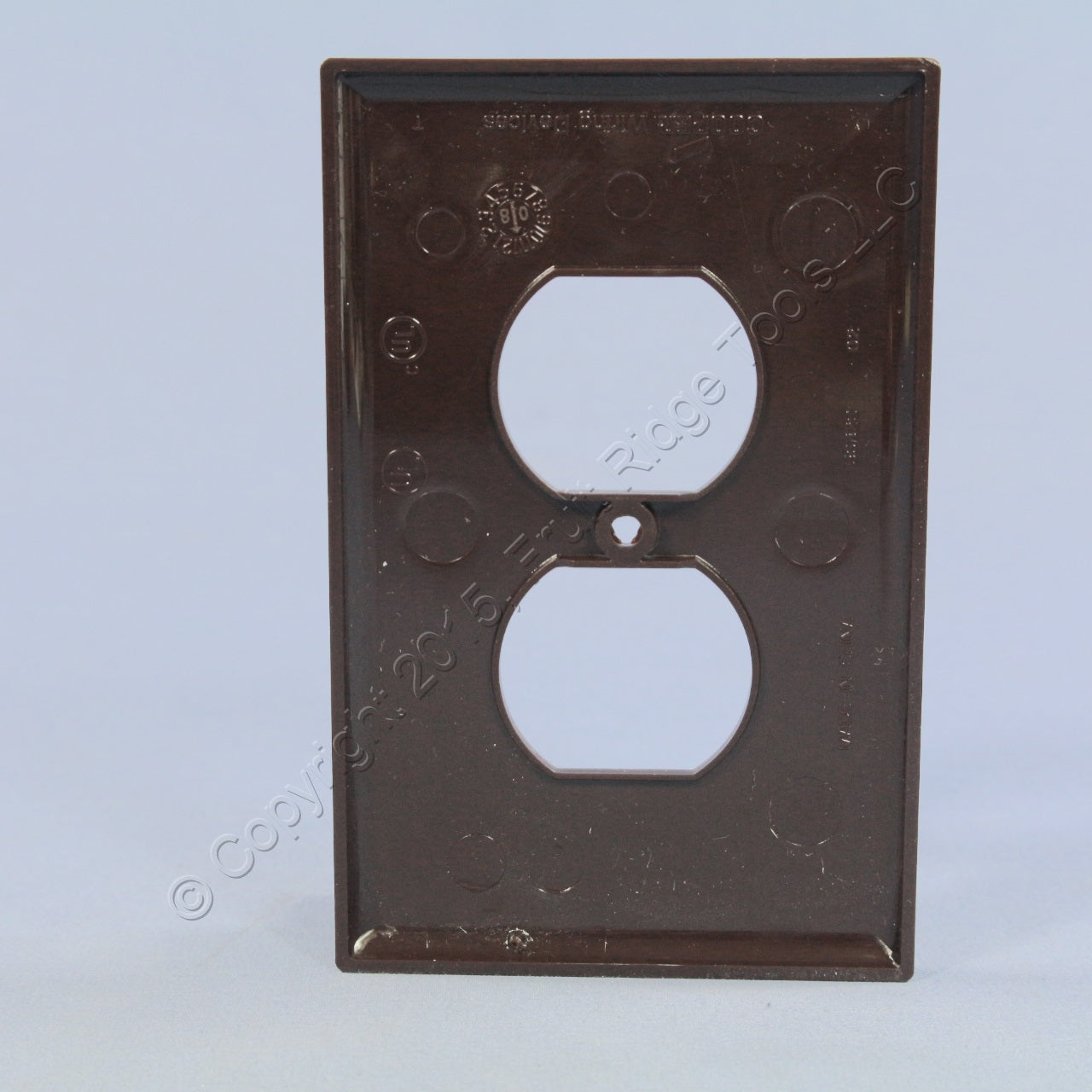 Cooper PJ8B Brown 1-Gang Duplex Outlet Unbreakable Nylon Mid-Size Wallplate