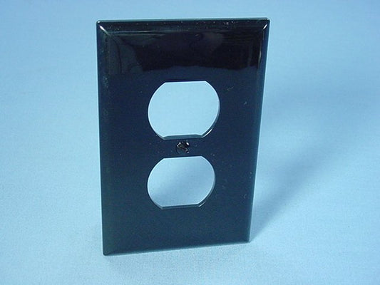 Cooper PJ8BK Black 1-Gang Duplex Outlet Unbreakable Nylon Mid-Size Wallplate