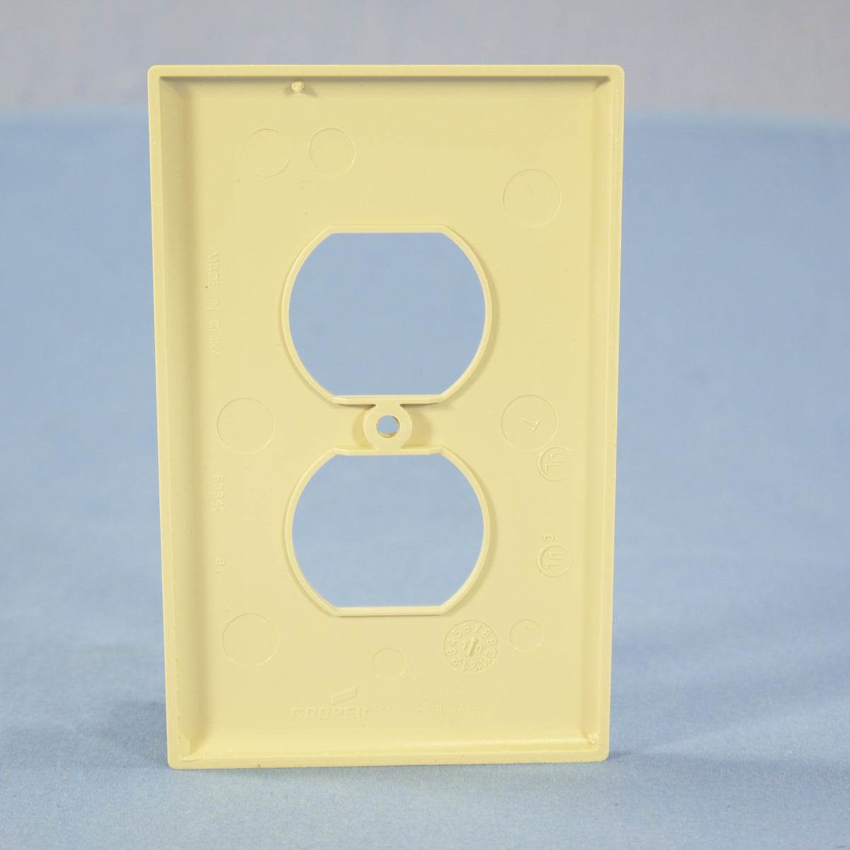Cooper PJ8V Ivory 1-Gang Duplex Outlet Unbreakable Nylon Mid-Size Wallplate