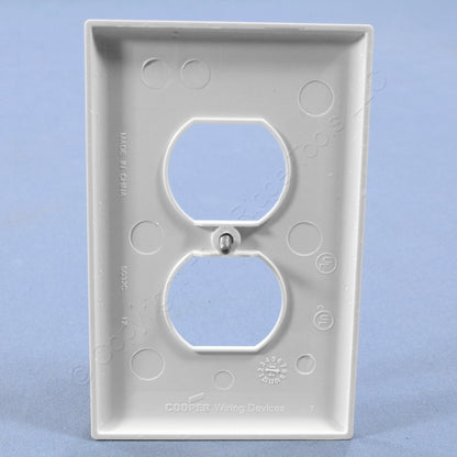 Cooper PJ8W White 1-Gang Duplex Unbreakable Nylon Mid-Size Wallplate Cover 10pcs