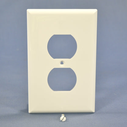 Cooper PJ8W White 1-Gang Duplex Outlet Unbreakable Nylon Mid-Size Wallplate