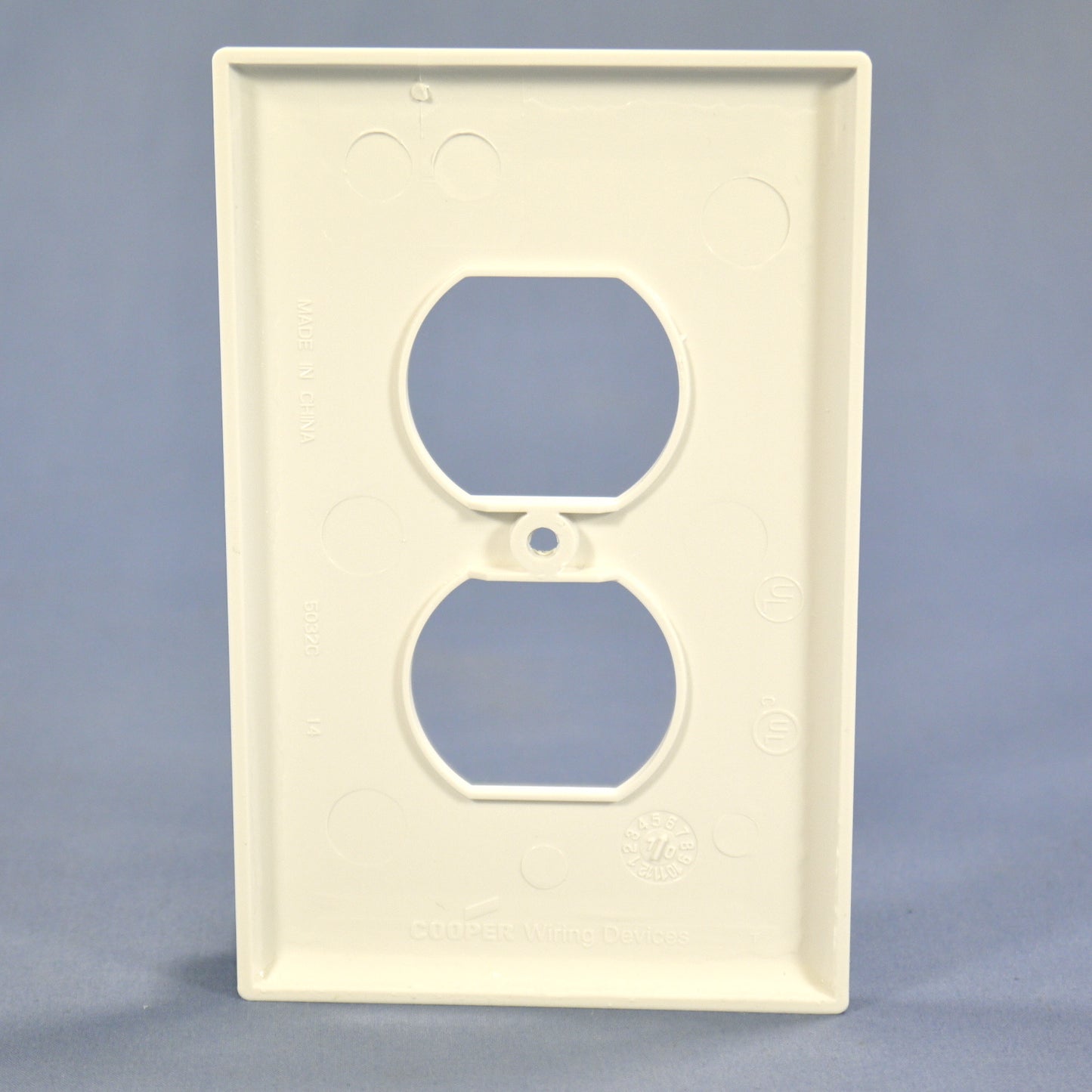 Cooper PJ8W White 1-Gang Duplex Outlet Unbreakable Nylon Mid-Size Wallplate