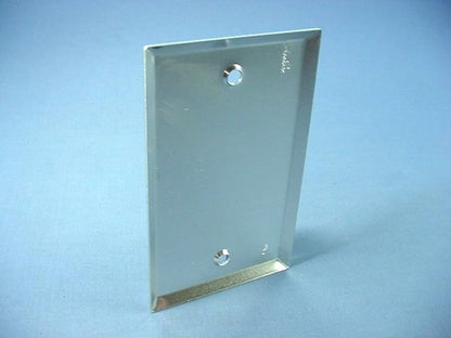 Cooper S1987 Aluminum 1-Gang Blank Wallplate Cover Box Mount with Weather Gasket