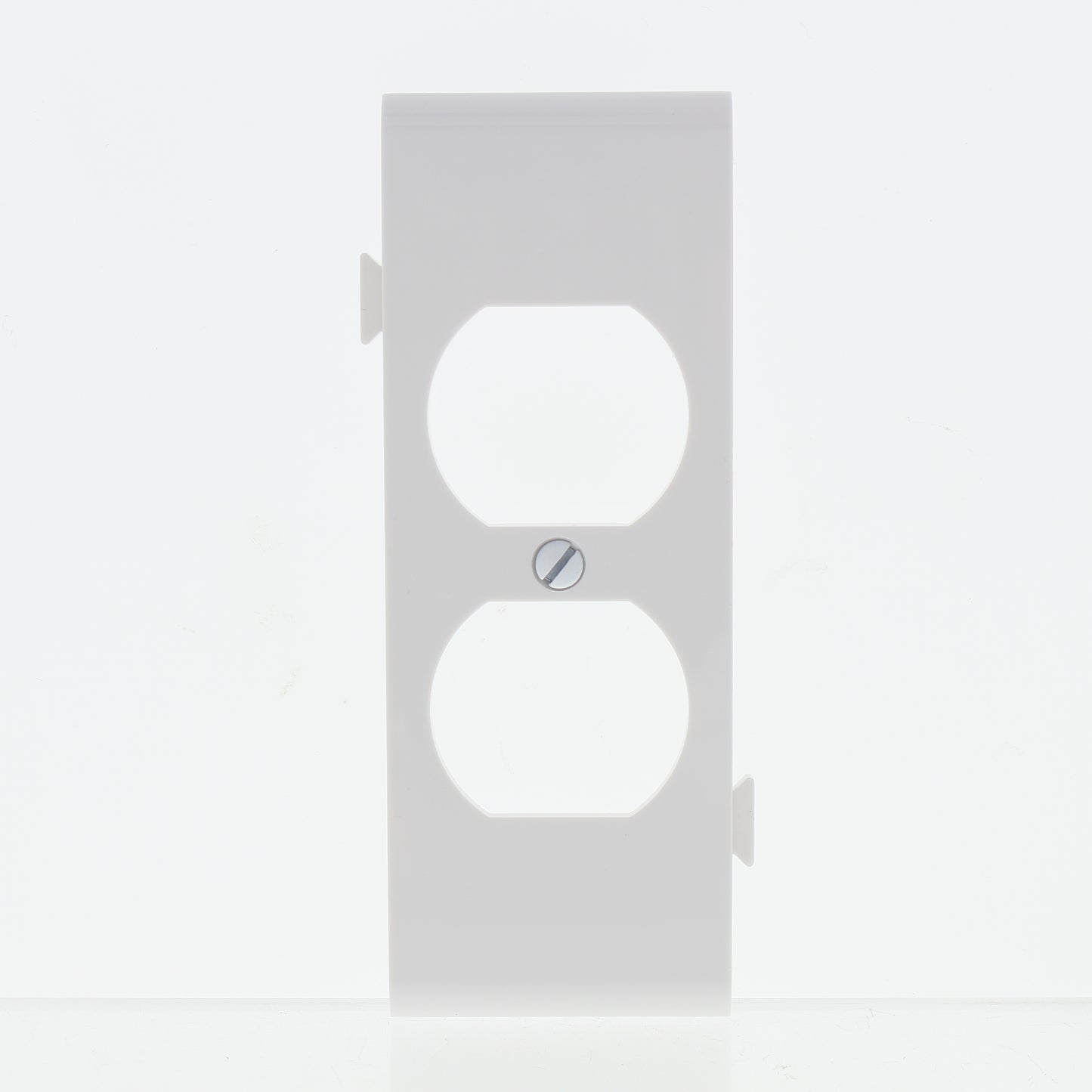 Cooper STC8W White 1-Gang 1-Receptacle Thermoplastic Mid-Size Wallplate Cover