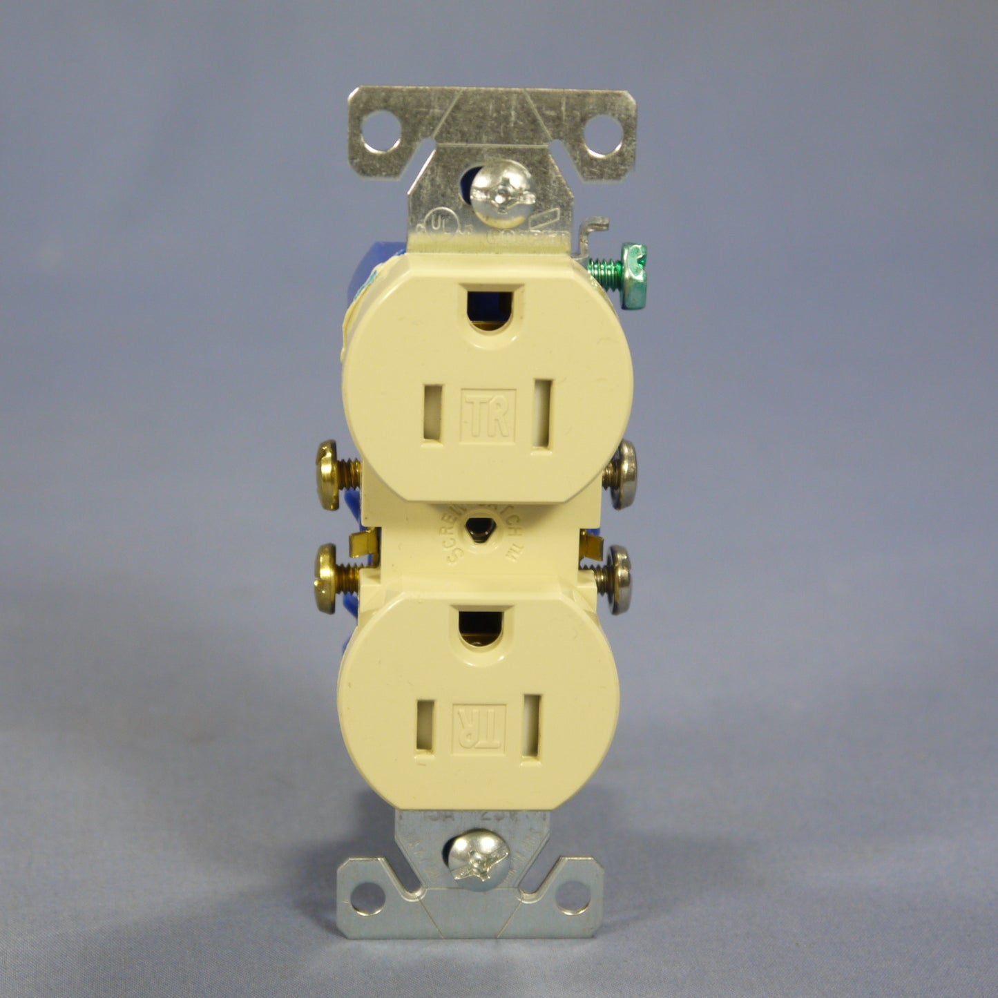 Cooper Ivory Tamper Resistant Duplex Receptacle Outlet Nema 5-15 15A Bulk TR270V