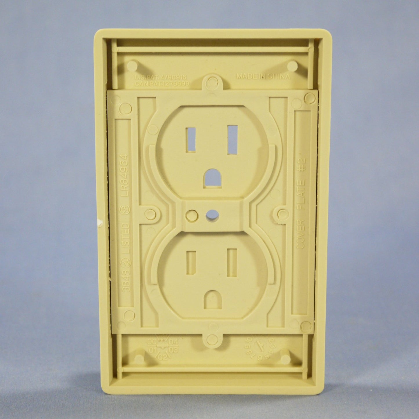 Cooper TRW15V Ivory 1-Gang Duplex Outlet Plastic Standard Wallplate Cover Plate