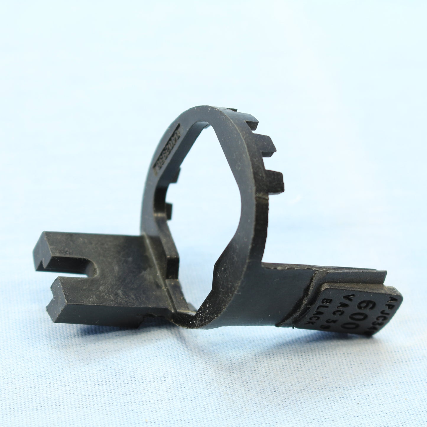 Cooper Pin & Sleeve Plug Polarizer APJC34W 600 VAC 3�  Black 0402938 192083 30A