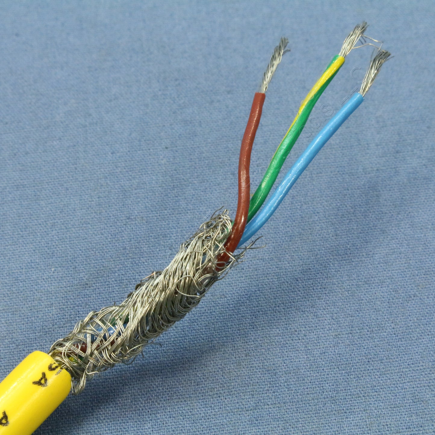 Woodhead 81293 Micro Change Quick Disconnect Cord Pigtail 3-Pole Straight Female