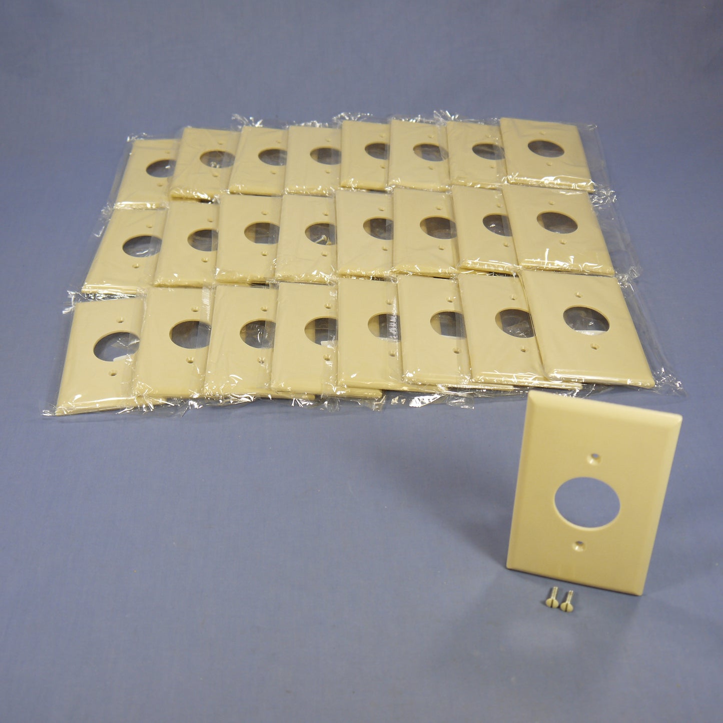 Eagle 2031V Ivory 1-Gang 1.406in. Outlet Plastic Mid-Size Wallplate Cover 25pcs