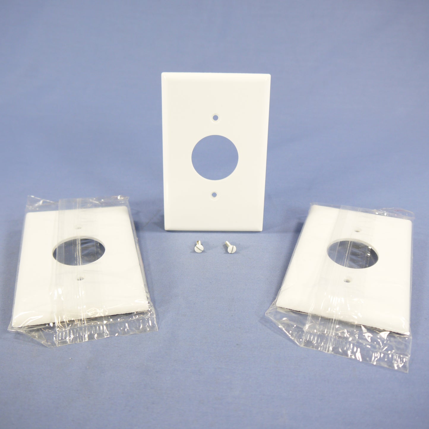 Eagle 2031W White 1-Gang 1.406in. Outlet Plastic Mid-Size Wallplate Cover 3pcs