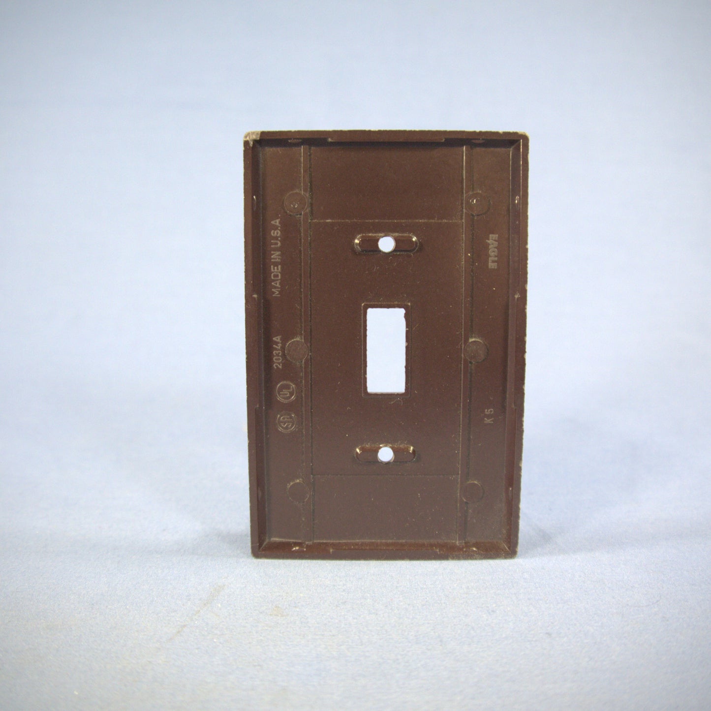 Eagle 2034B Brown 1-Gang Toggle Switch Plastic Mid-Size Wallplate Cover Plate