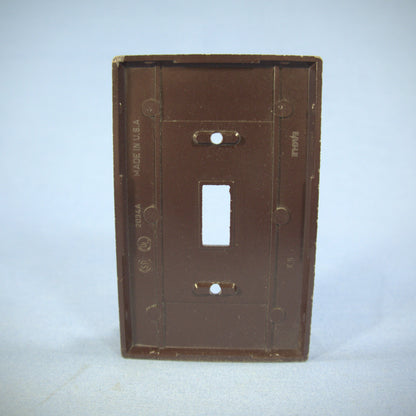 Eagle 2034B Brown 1-Gang Toggle Switch Plastic Mid-Size Wallplate Covers 5-pack