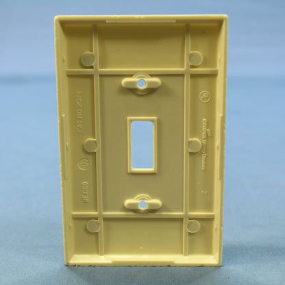 Eagle 2034V Ivory 1-Gang Toggle Switch Plastic Mid-Size Wallplate Covers 10-pack