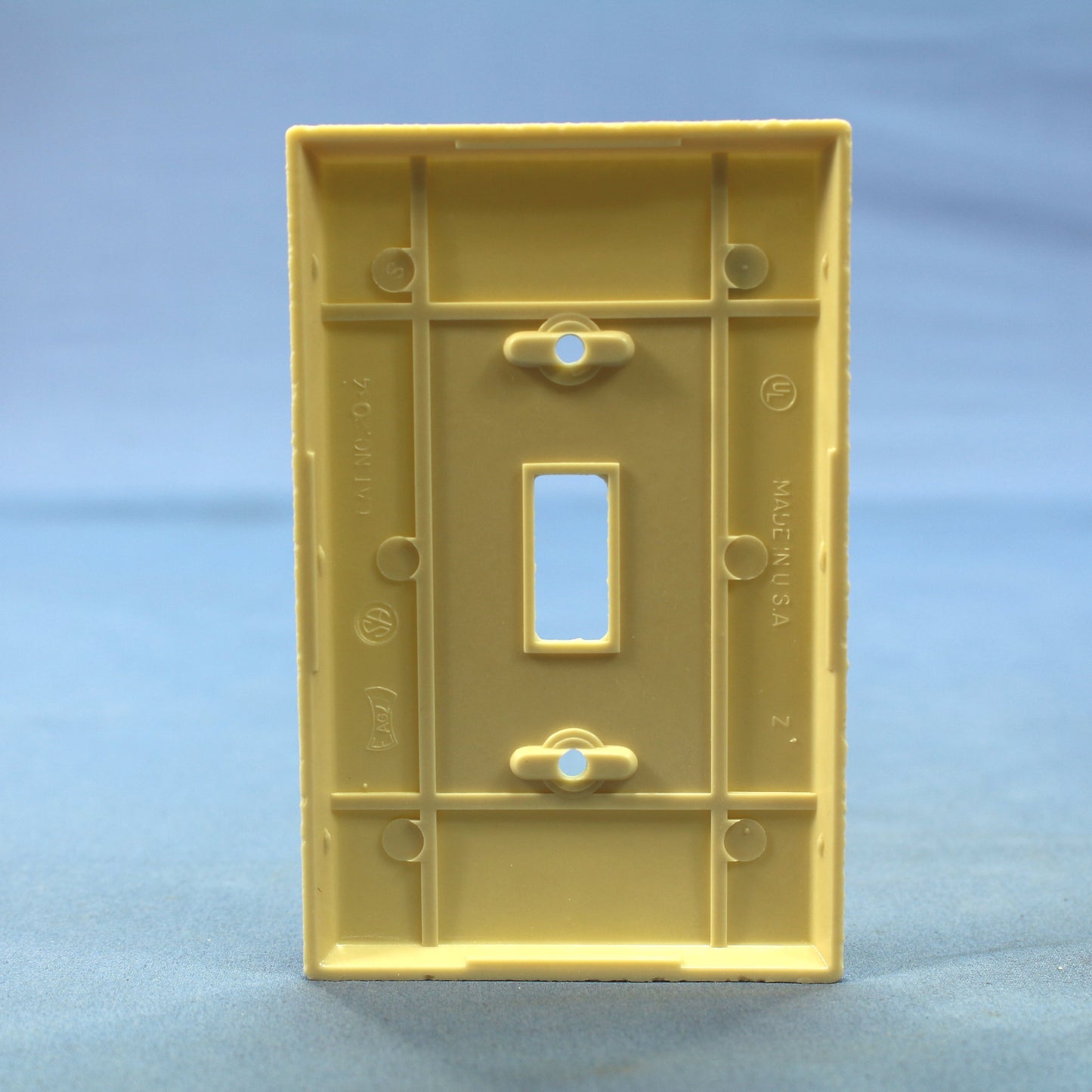 Eagle 2034V Ivory 1-Gang Toggle Switch Thermoset Wallplates Mid-Size Cover 25pcs