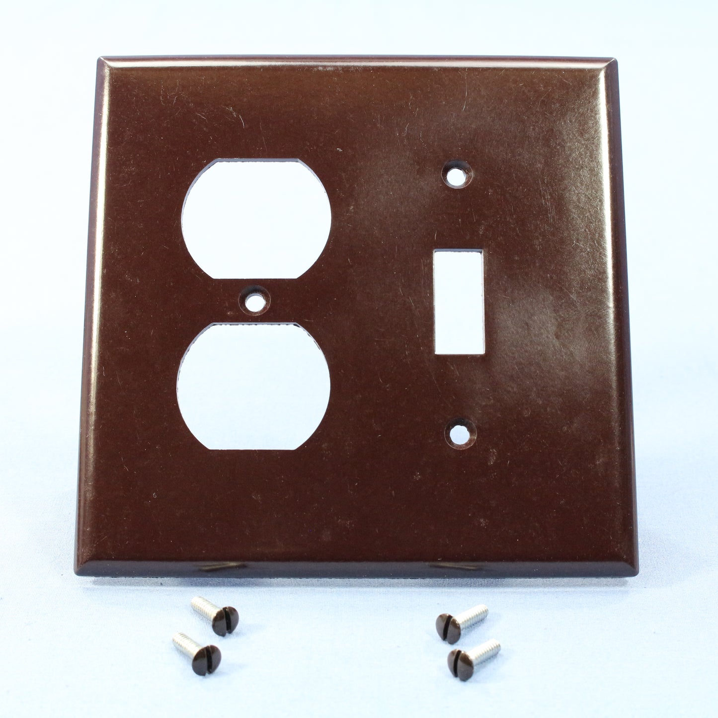 Eagle 2038B Brown 2-Gang Toggle Duplex Plastic Mid-Size Wallplate Cover 25-pack