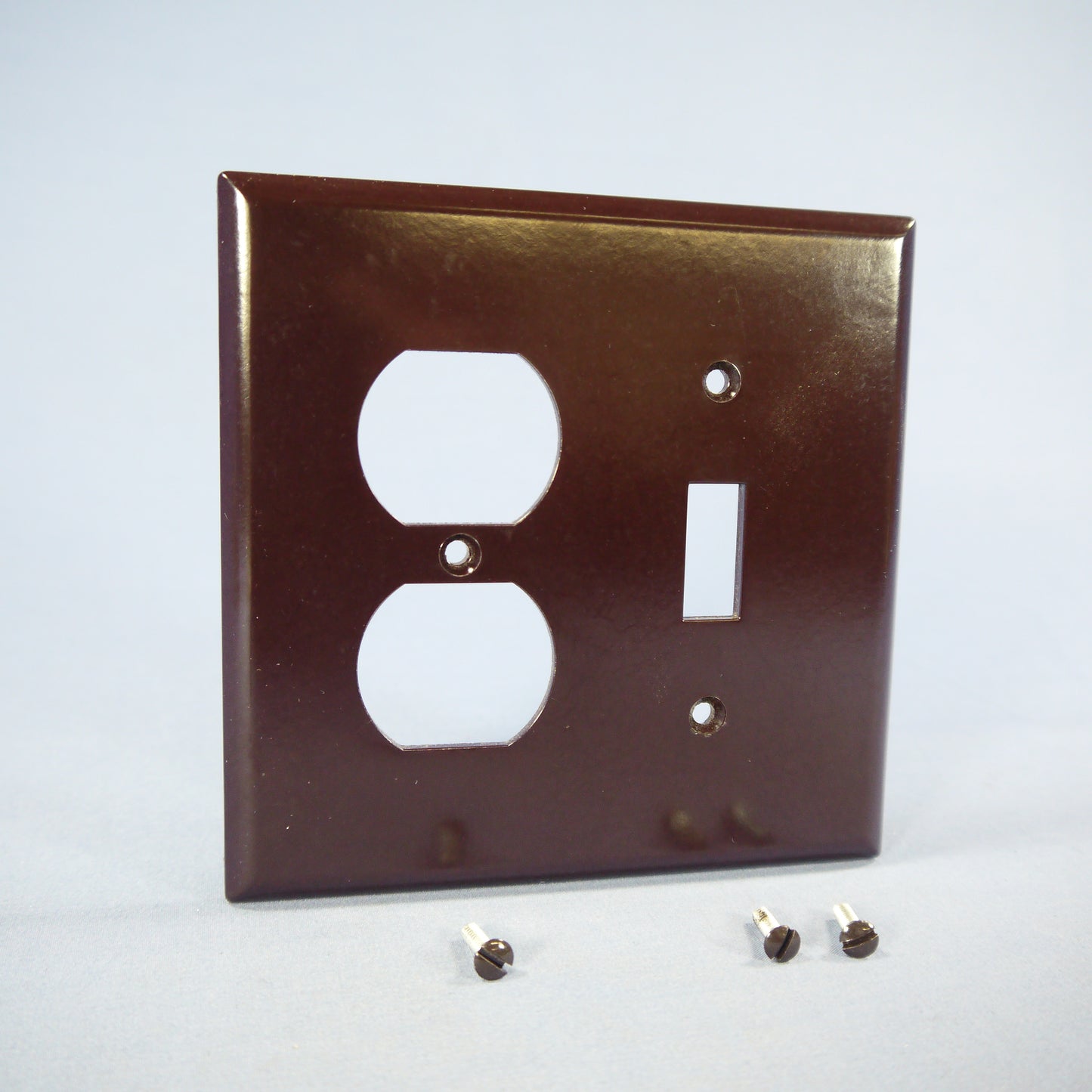 Eagle 2038B Brown 2-Gang Toggle Duplex Plastic Mid-Size Wallplate Cover 2-pack