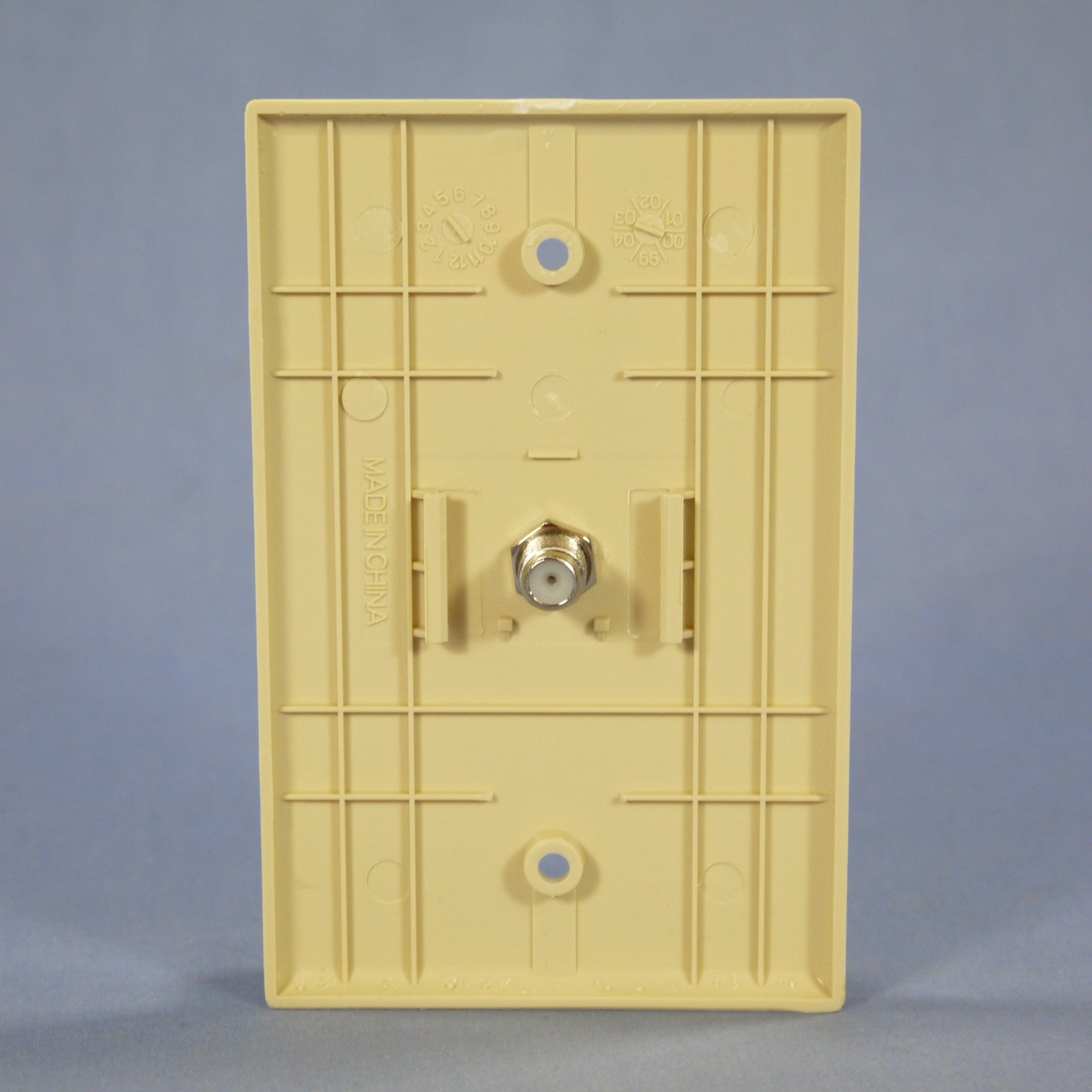 Eagle 2072V Ivory 1-Gang F-Connector Unbreakable Nylon Mid-Size Wallplate Cover