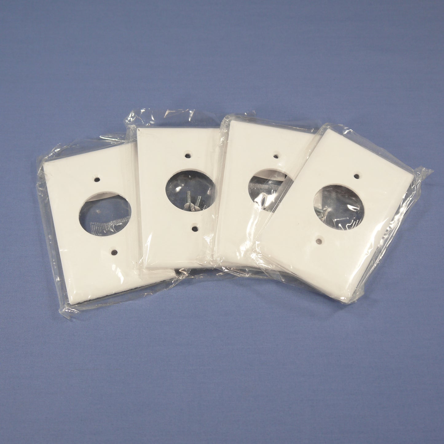 Eagle 2131W White 1-Gang 1.406in. Outlet Plastic Standard Wallplate Cover 4pcs