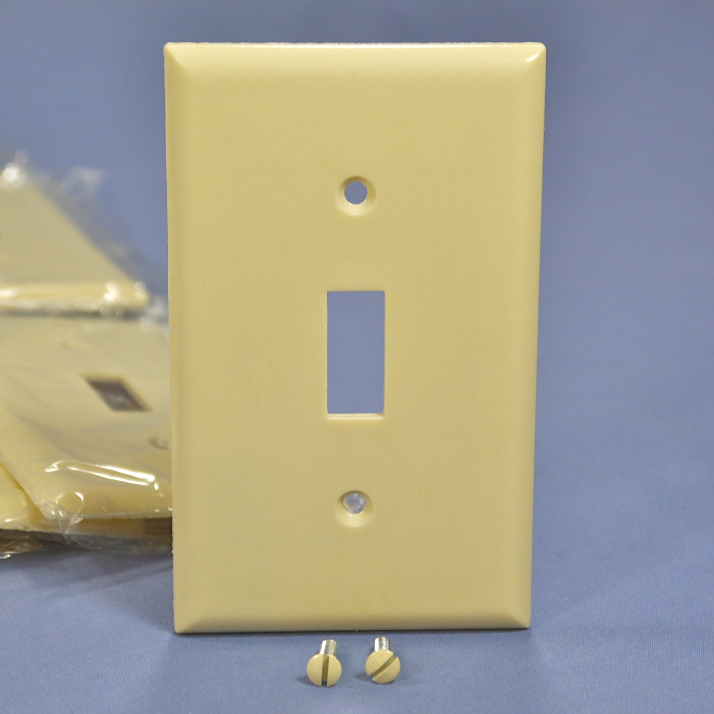 Eagle 2134V Ivory 1-Gang Toggle Switch Plastic Standard Wallplate Covers 25-pack