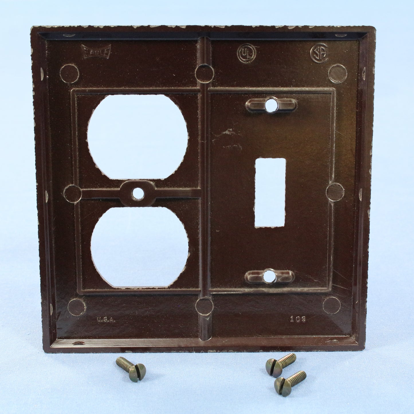 Eagle 2138B Brown 2-Gang Toggle Duplex Plastic Standard Wallplate Cover 10-pack