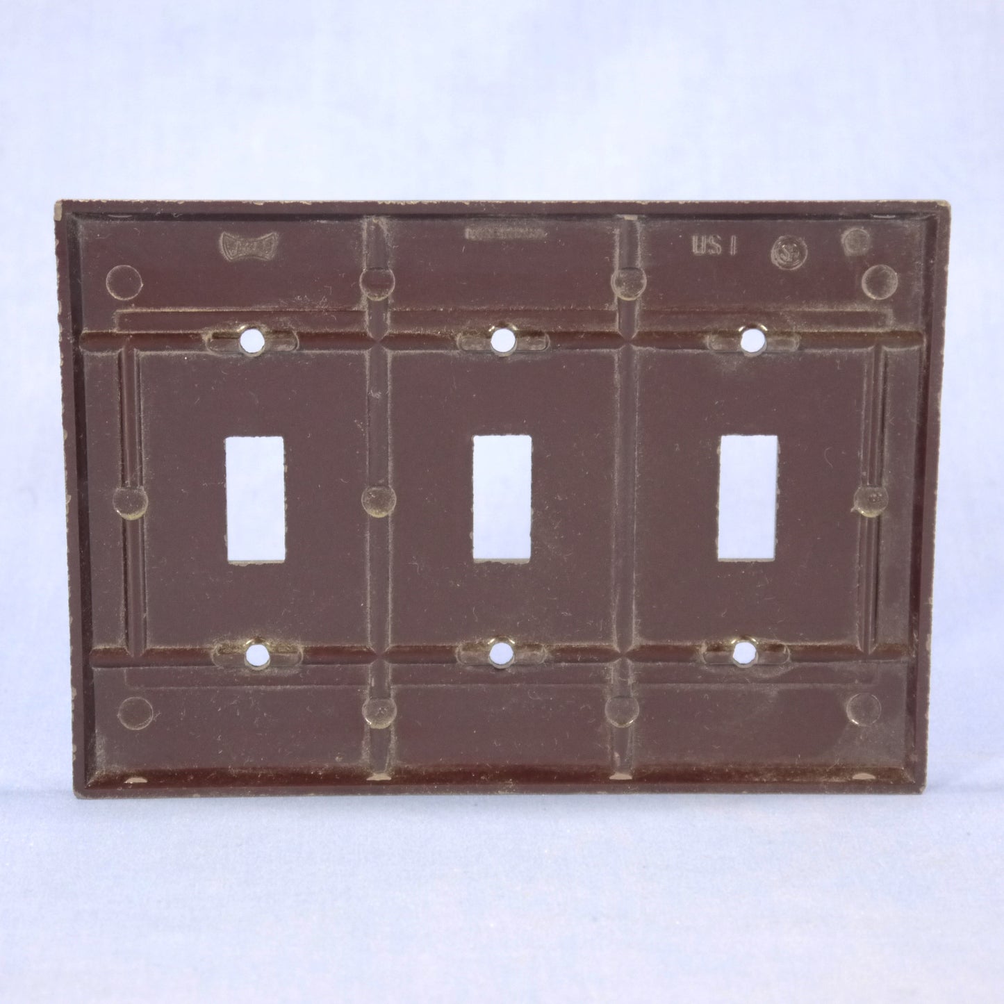Eagle 2141B Brown 3-Gang Toggle Switch Plastic Standard Wallplate Cover Plate