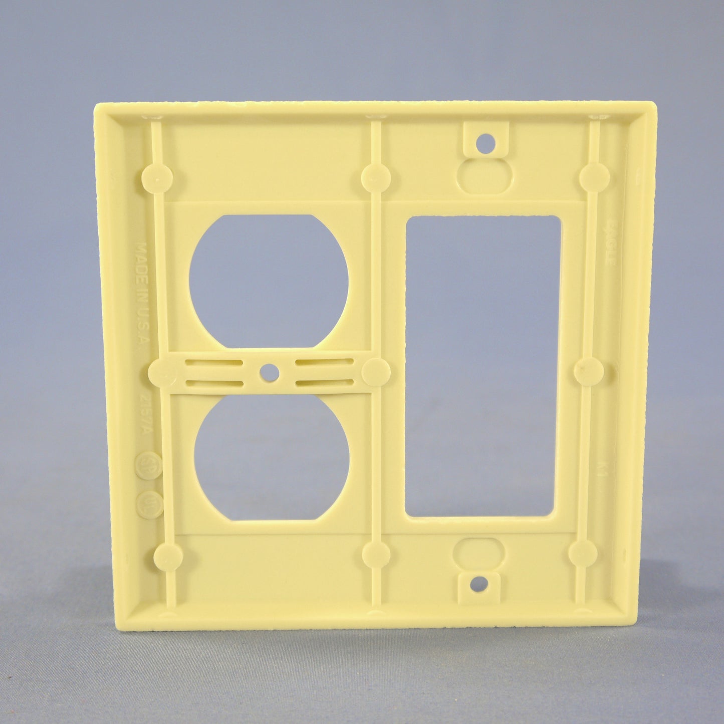 Eagle 2157V Ivory 2-Gang Duplex Outlet Decorator GFCI Plastic Standard Wallplate