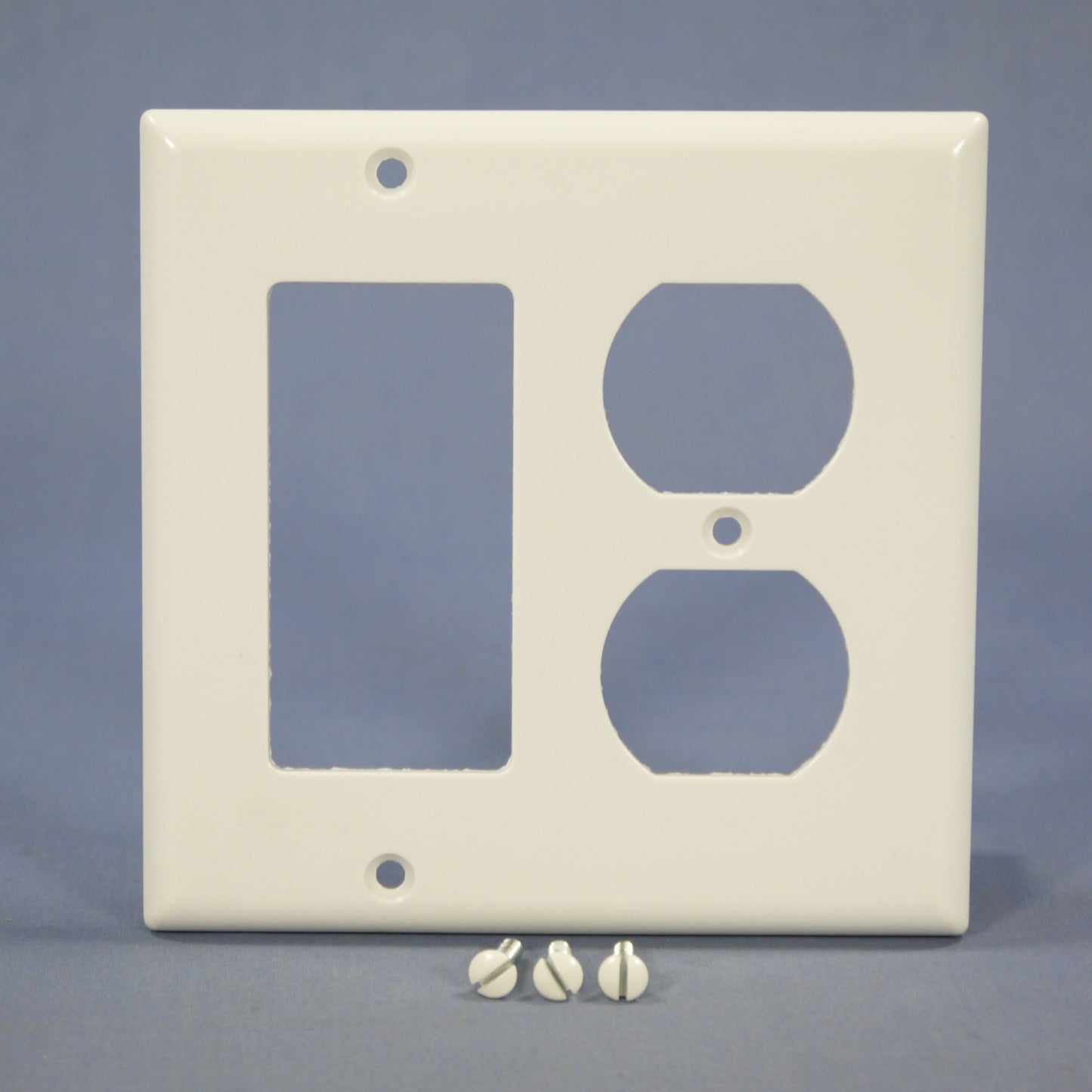 Eagle 2157W White 2-Gang Duplex Outlet Decorator GFCI Plastic Standard Wallplate