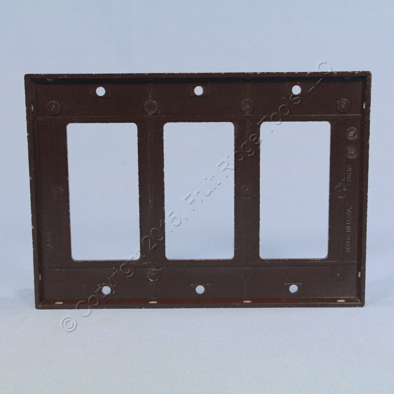 Eagle 2163B Brown 3-Gang Decorator Plastic Standard Wallplate Cover Faceplate