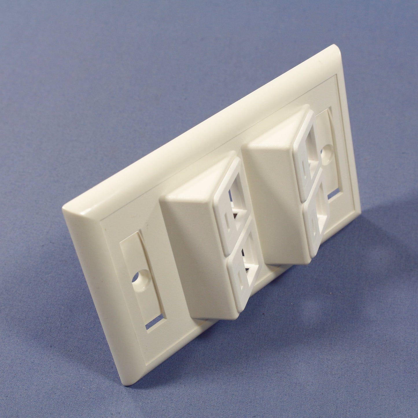 Eagle 5540ANW White 1-Gang 4-Port Data Unbreakable Standard Size Wallplate Cover